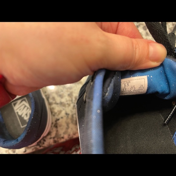 Vans Sneakers - Picture 6 of 6